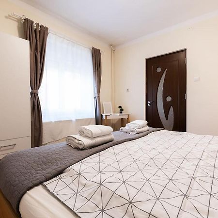 شقة Cozy, Quiet & Family Friendly In أراد المظهر الخارجي الصورة