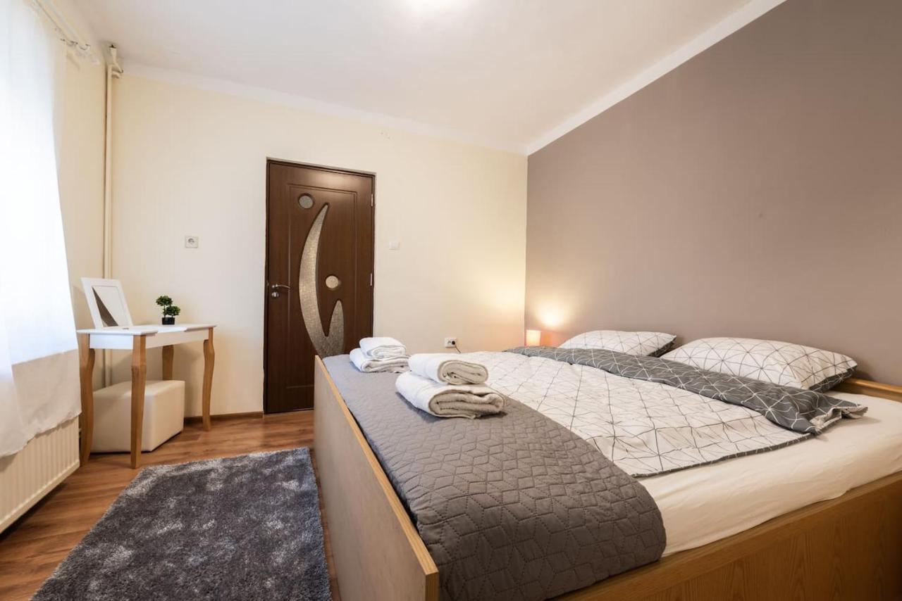 شقة Cozy, Quiet & Family Friendly In أراد المظهر الخارجي الصورة